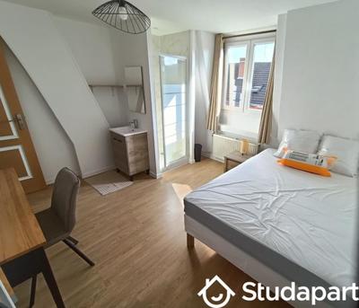 Chambre - 11 m² - 1 pièce