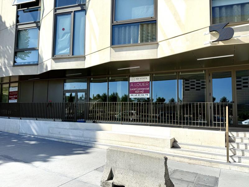 Local commercial - 425 m²