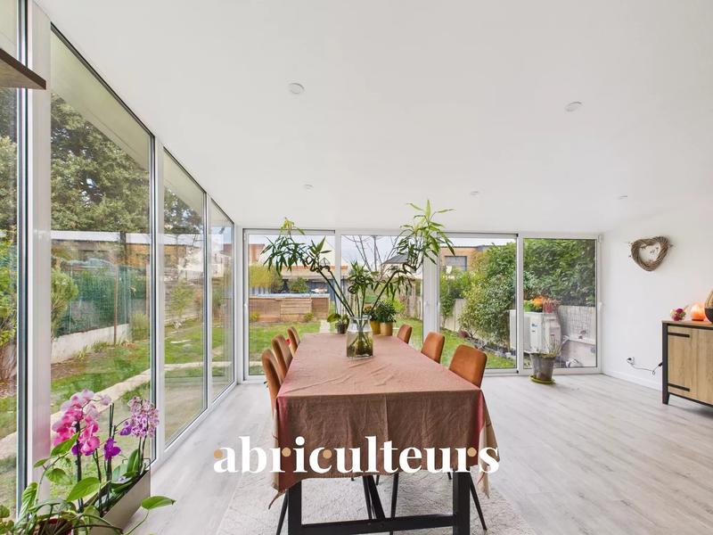 Maison - 100 m² - 6 pièces