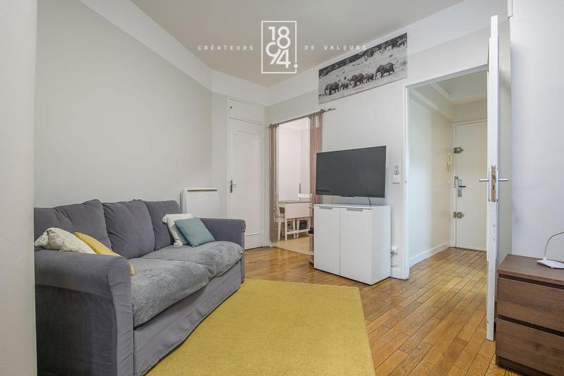 Studio - 30 m² - 2 pièces