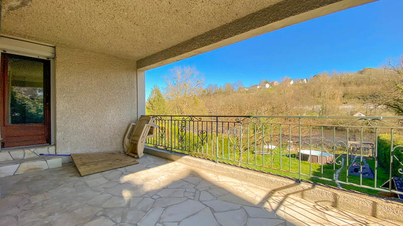 Maison - 213 m² - 7 pièces