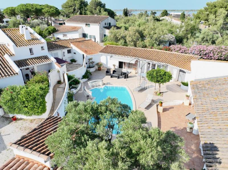 Mas - 382 m² - 13 pièces