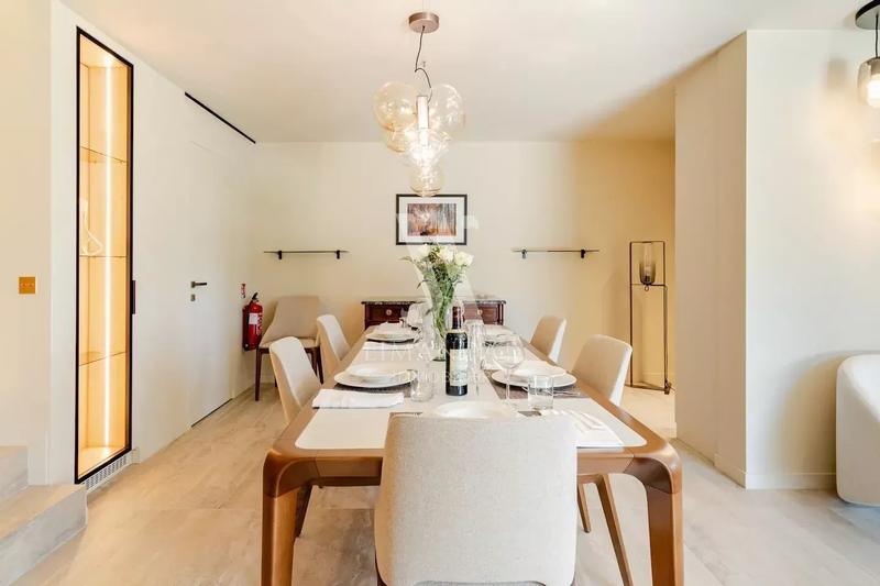 Maison - 190 m² - 5 pièces