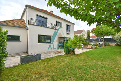 Maison - 181 m² - 7 pièces