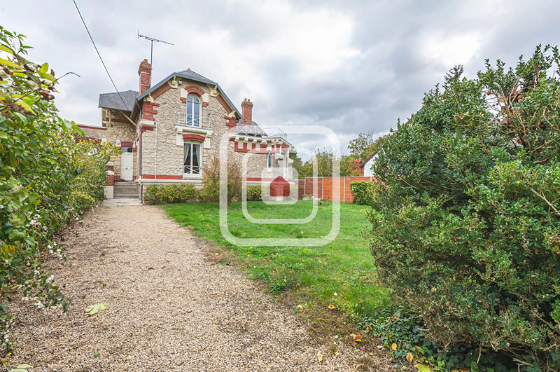 Maison - 185 m² - 7 pièces