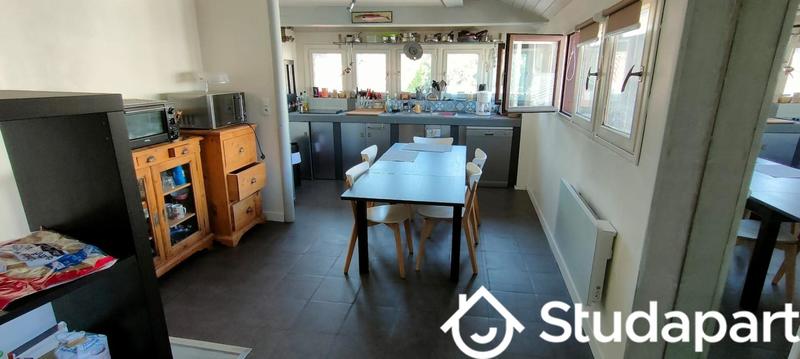 Chambre - 9 m² - 1 pièce