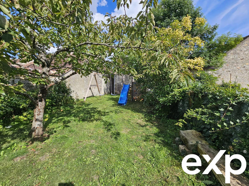 Maison traditionnelle - 180 m² - 9 pièces