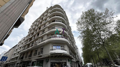 Appartement - 85 m² - 3 pièces