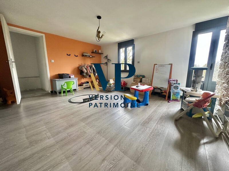 Maison - 159 m² - 6 pièces