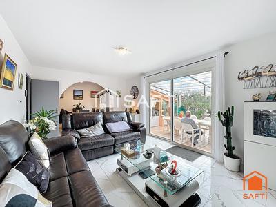 Villa - 160 m² - 9 pièces