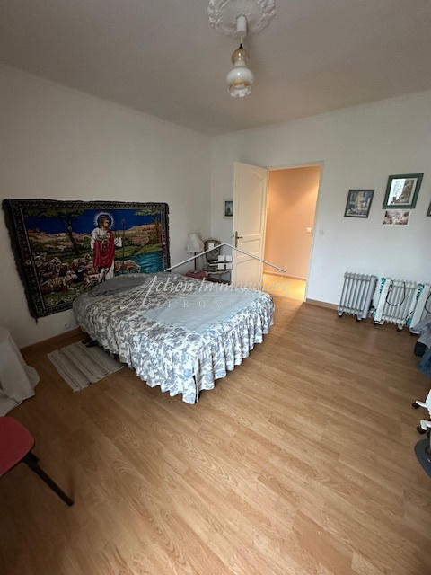 Maison - 183 m² - 6 pièces