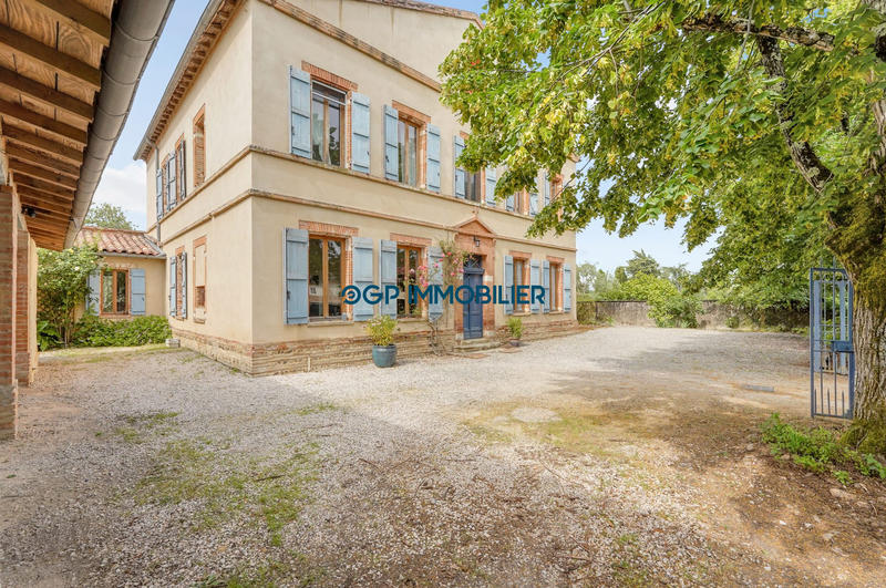 Maison - 500 m² - 16 pièces