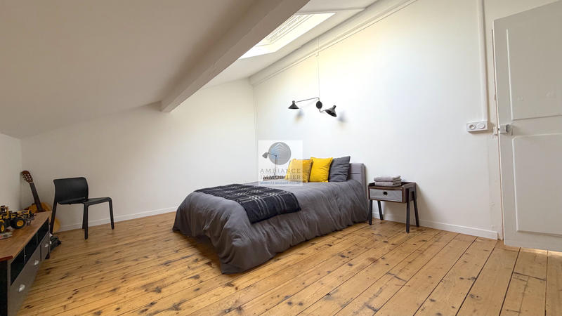 Maison - 343 m² - 11 pièces