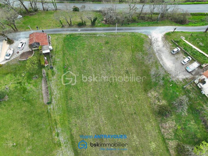 Terrain constructible - 1 000 m²