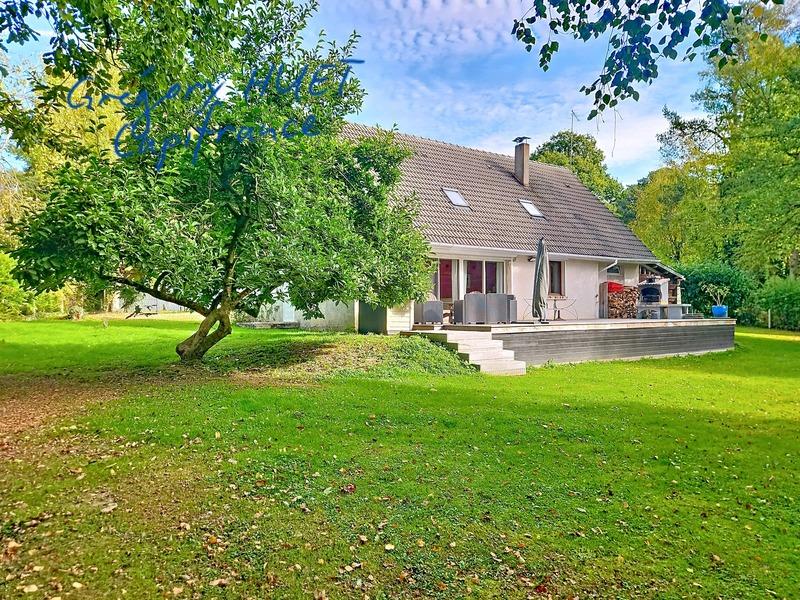 Maison - 151 m² - 8 pièces