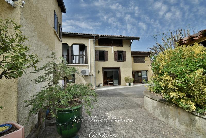 Maison bourgeoise - 220 m² - 10 pièces