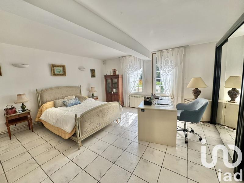 Maison - 167 m² - 6 pièces