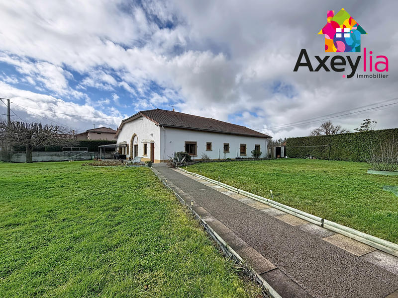 Maison - 252 m² - 8 pièces