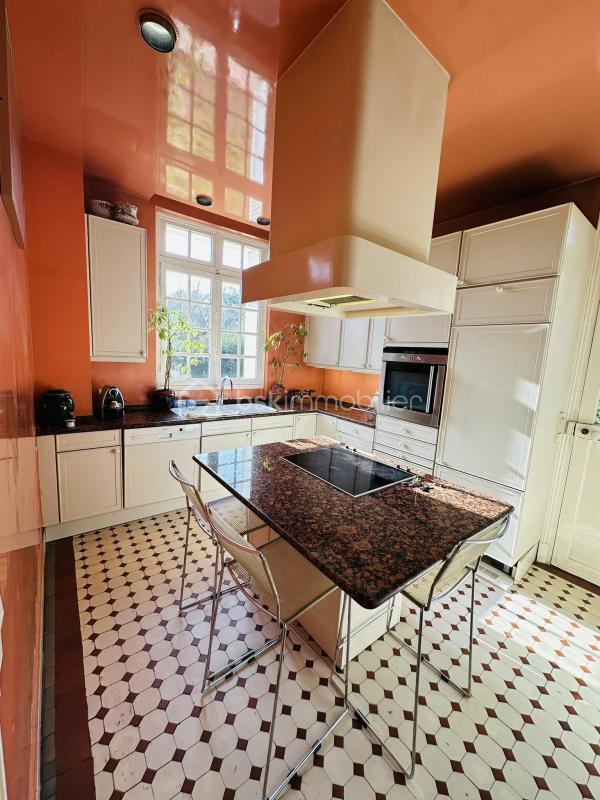 Demeure - 140 m² - 5 pièces