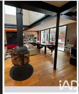 Loft - 160 m² - 7 pièces