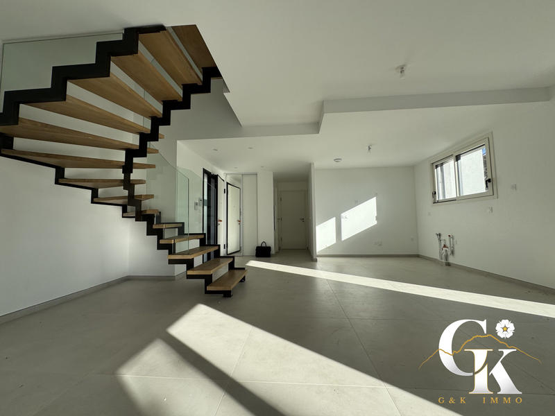 Maison contemporaine - 141 m² - 5 pièces