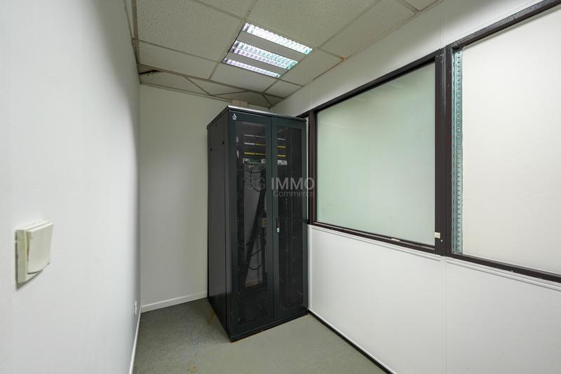 Local commercial - 303 m² - 10 pièces