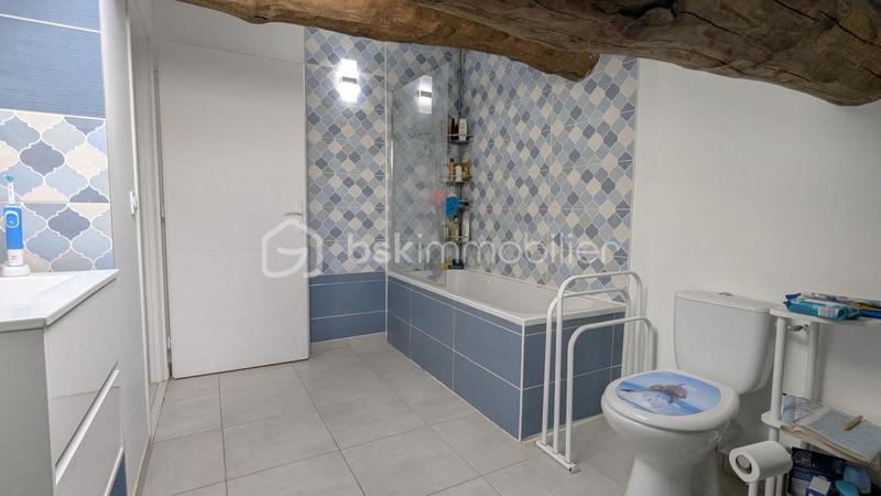 Maison - 227 m² - 8 pièces