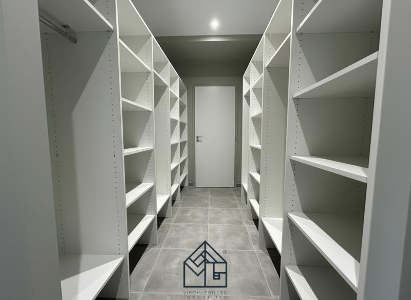 Appartement - 95 m² - 4 pièces