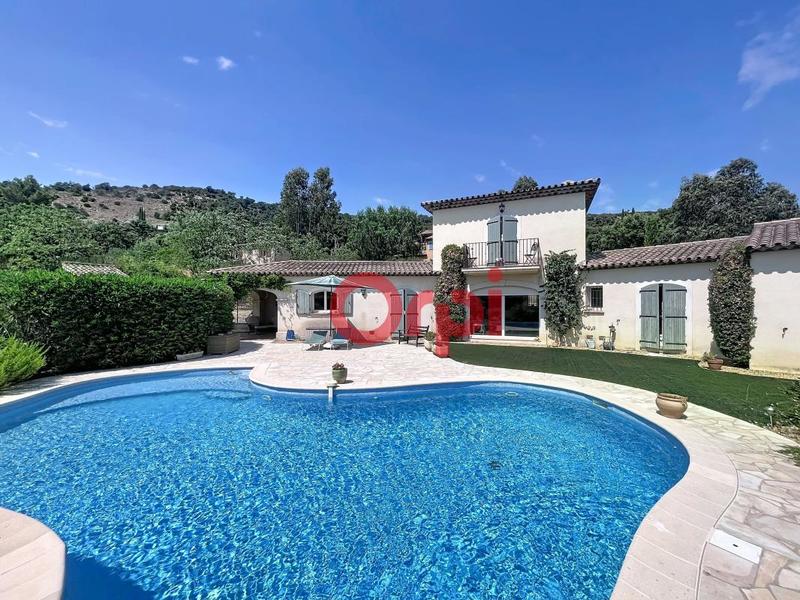 Maison - 140 m² - 4 pièces