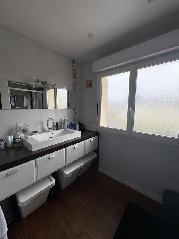 Maison - 99 m² - 4 pièces