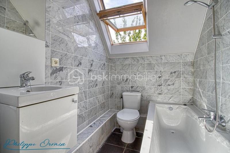 Pavillon - 105 m² - 7 pièces