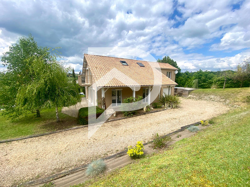 Maison - 150 m² - 5 pièces