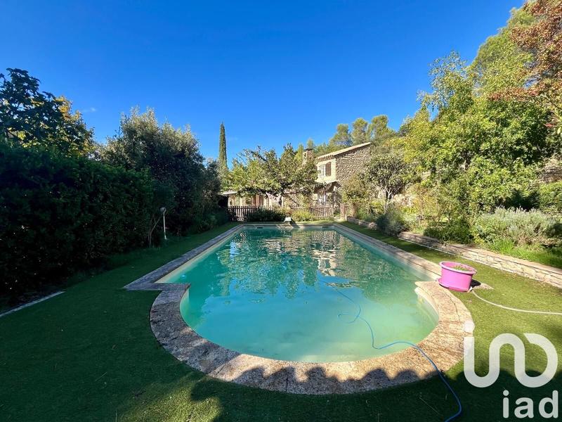 Maison - 185 m² - 5 pièces