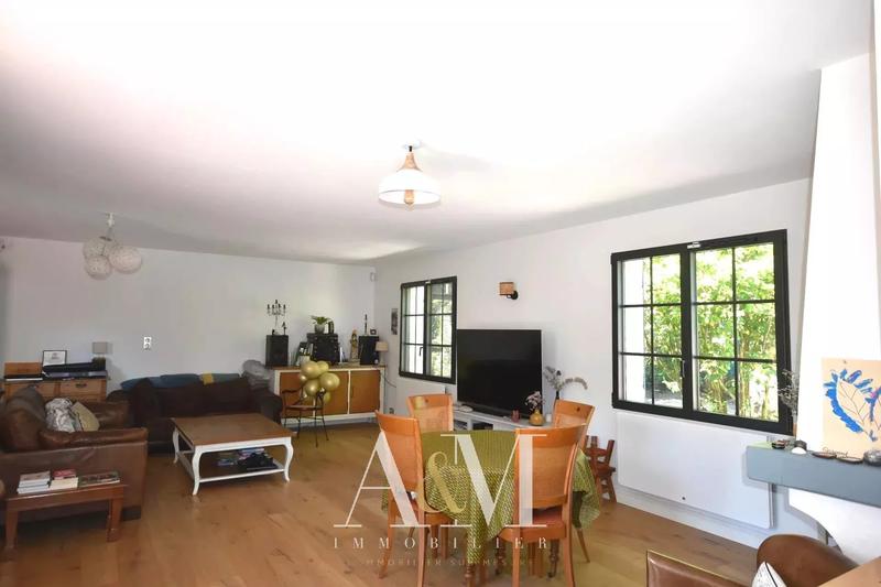 Maison - 200 m² - 5 pièces