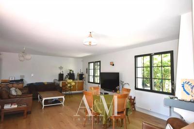 Maison - 200 m² - 5 pièces