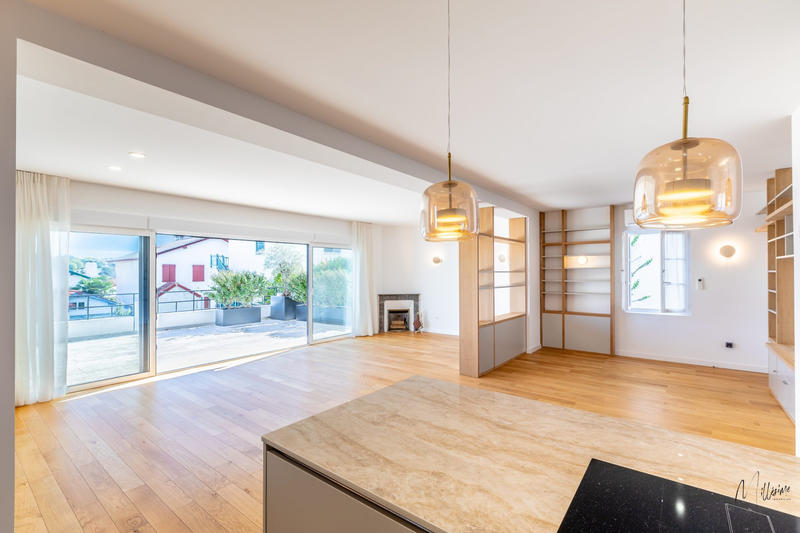 Maison - 195 m² - 7 pièces