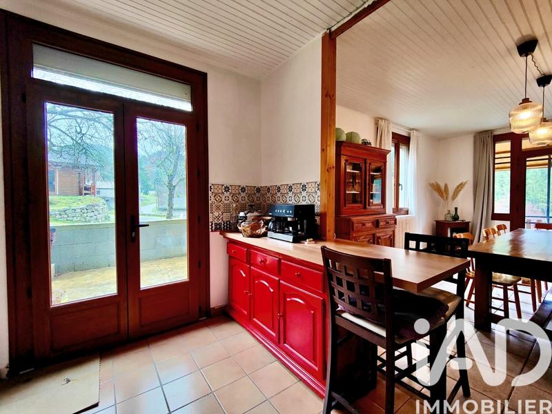 Maison - 231 m² - 11 pièces