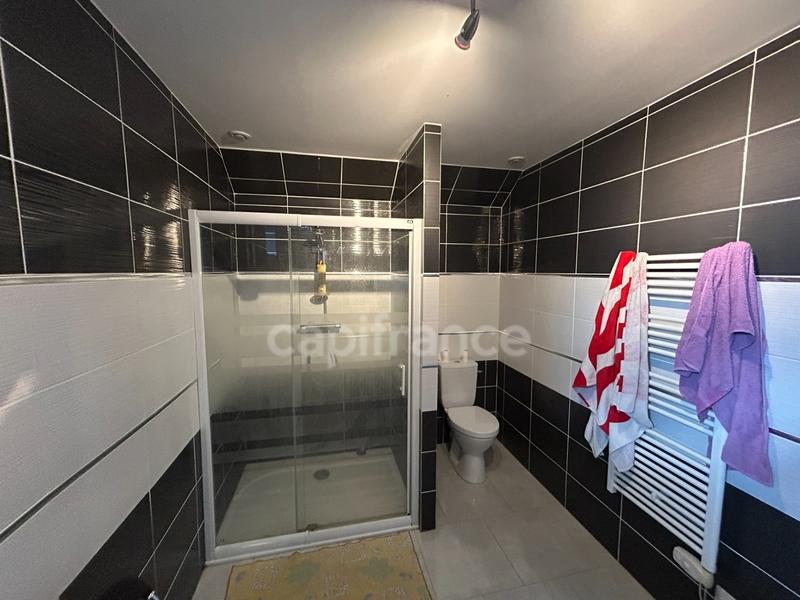 Maison - 387 m² - 15 pièces