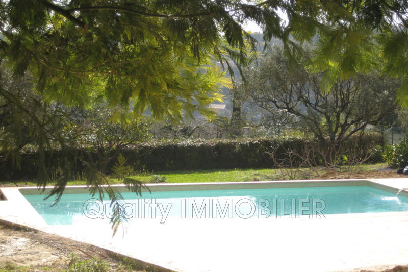 Villa - 180 m² - 6 pièces