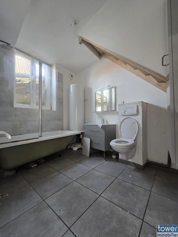 Maison - 85 m² - 3 pièces