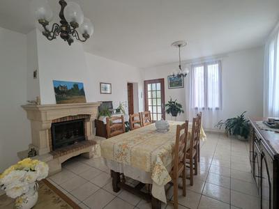 Maison - 180 m² - 6 pièces