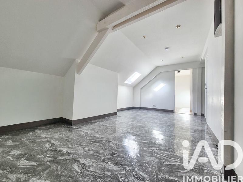 Maison - 159 m² - 8 pièces