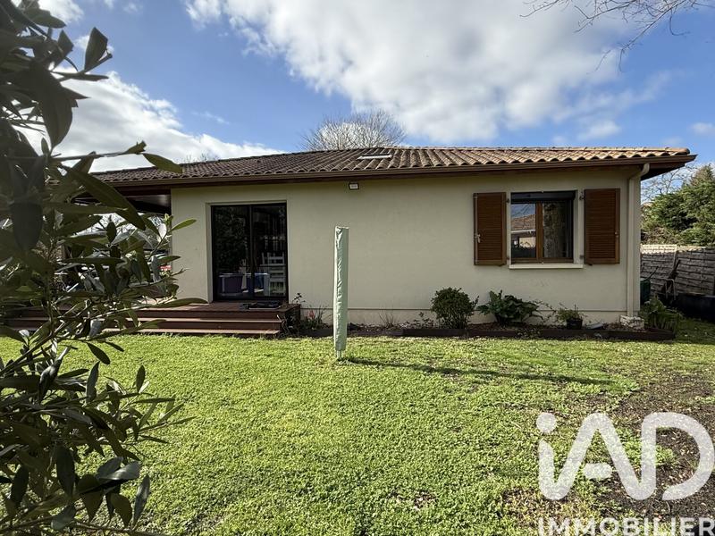 Maison - 90 m² - 4 pièces