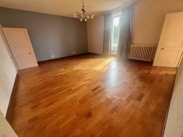 Maison - 280 m² - 10 pièces