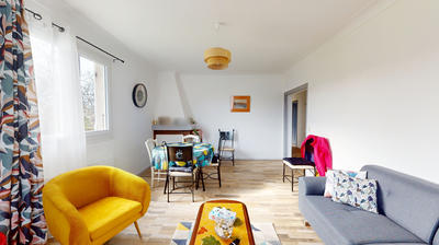 Maison - 96 m² - 4 pièces