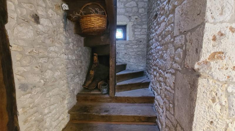 Maison - 235 m² - 8 pièces