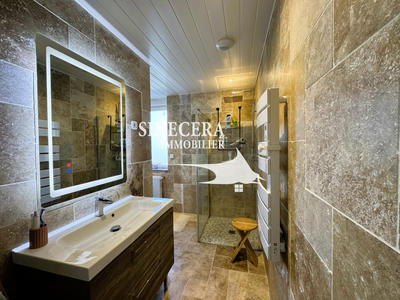 Maison - 150 m² - 4 pièces