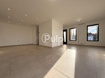 Maison - 91 m² - 6 pièces