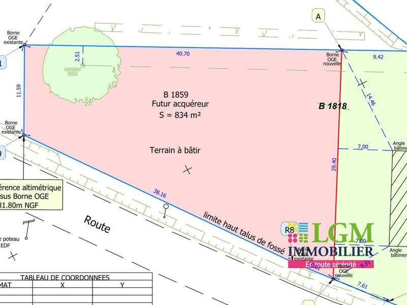 Terrain constructible - 834 m²