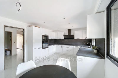 Maison - 207 m² - 10 pièces